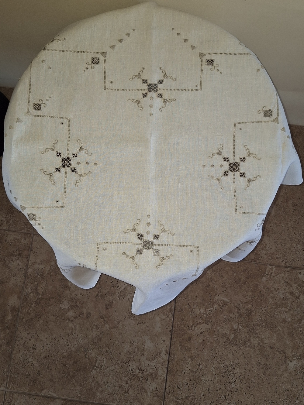Embroidered Ivory Round Tablecloth - Elegant Home Dining Accent